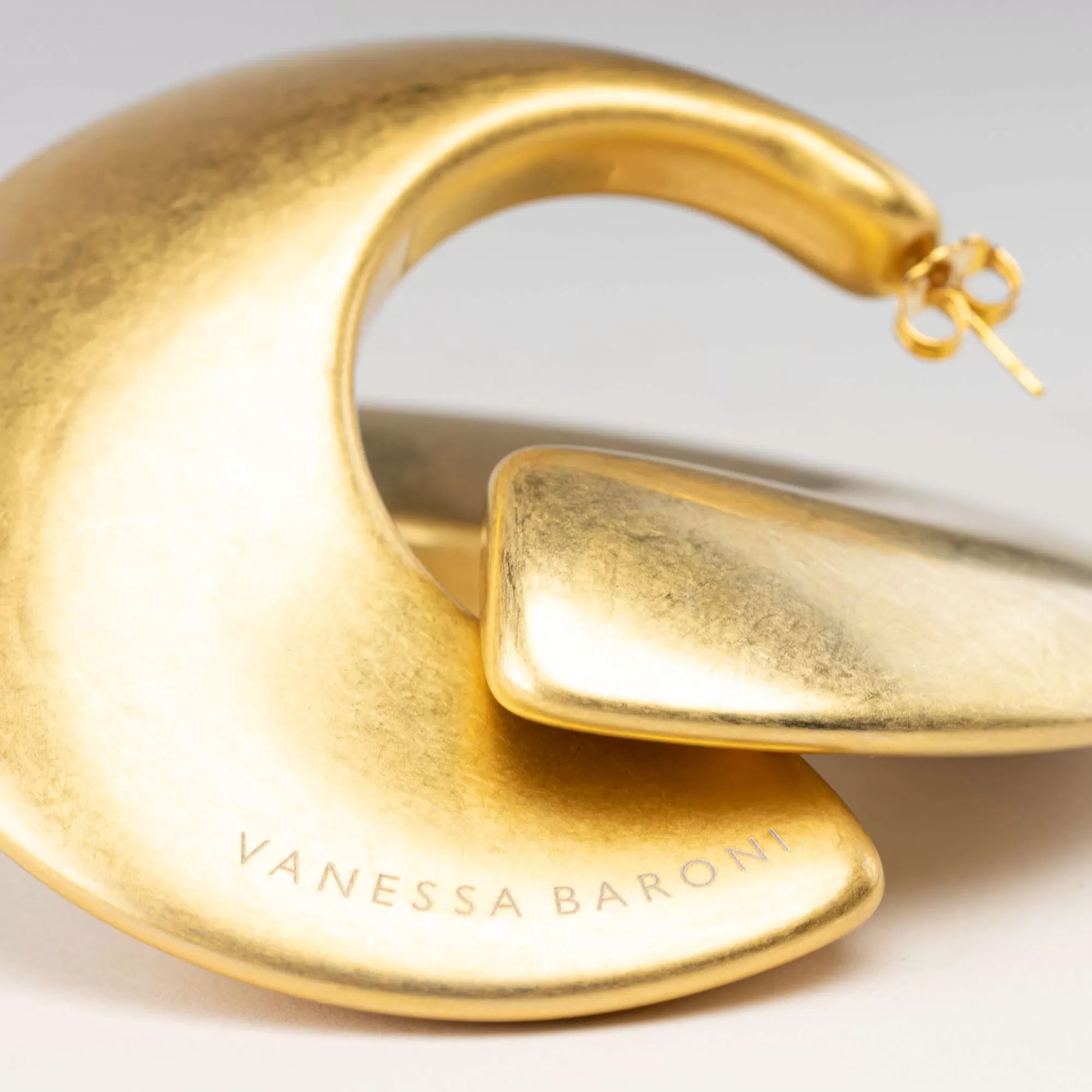 big_moon_earring_gold_vintage_2.webp Shop Vanessa Baroni Big Moon Earring Gold Vintage